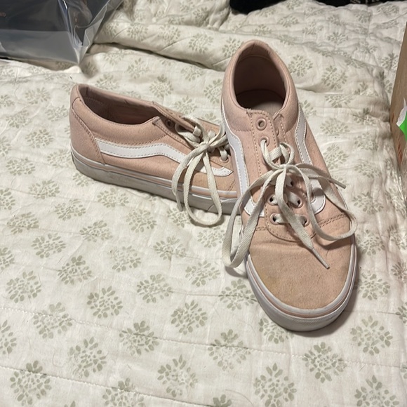 Vans - Picture 2 of 2